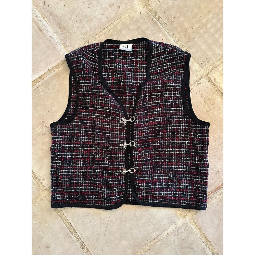 DJ International vest